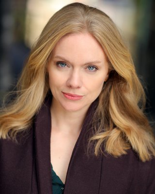 Christina Cole's Instagram, Twitter & Facebook on IDCrawl